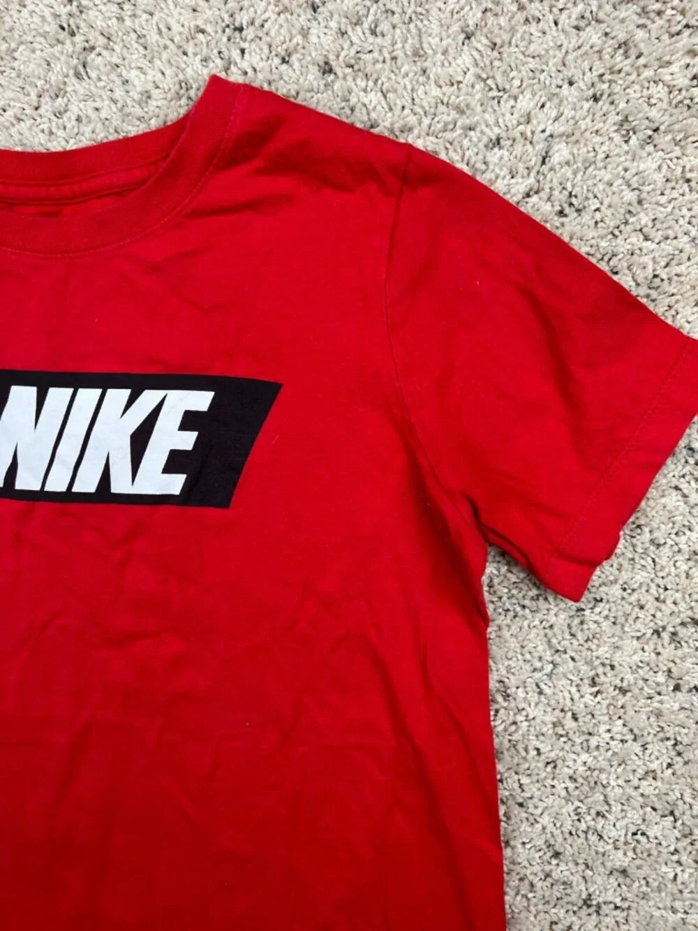 The Nike Tee T Shirt Youth Boys SZ Large Short Sleeve Red Crew Neck Athletic